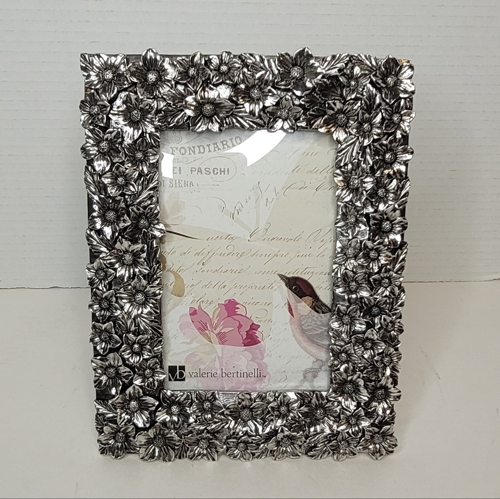 Valerie Bertinelli Gorgeous Floral Silver Metal Picture Frame Molded Flowers NEW